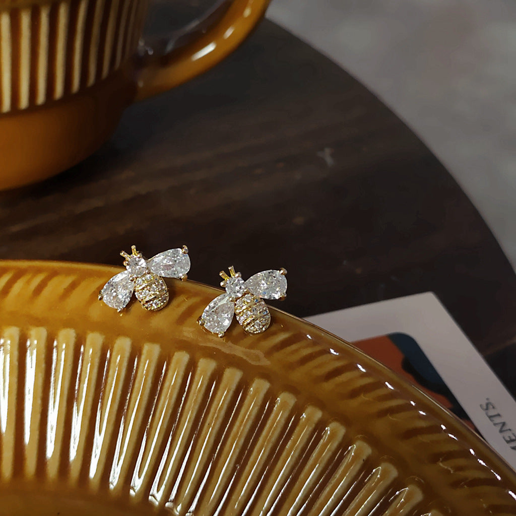 Fashionable Gold-plated C-shaped Earrings Simulated Pearls Rhinestones Ideal For Women Who Love Simple Elegance