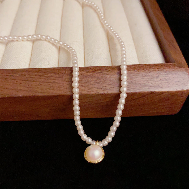 Dreamy Pearl Pendant Necklace