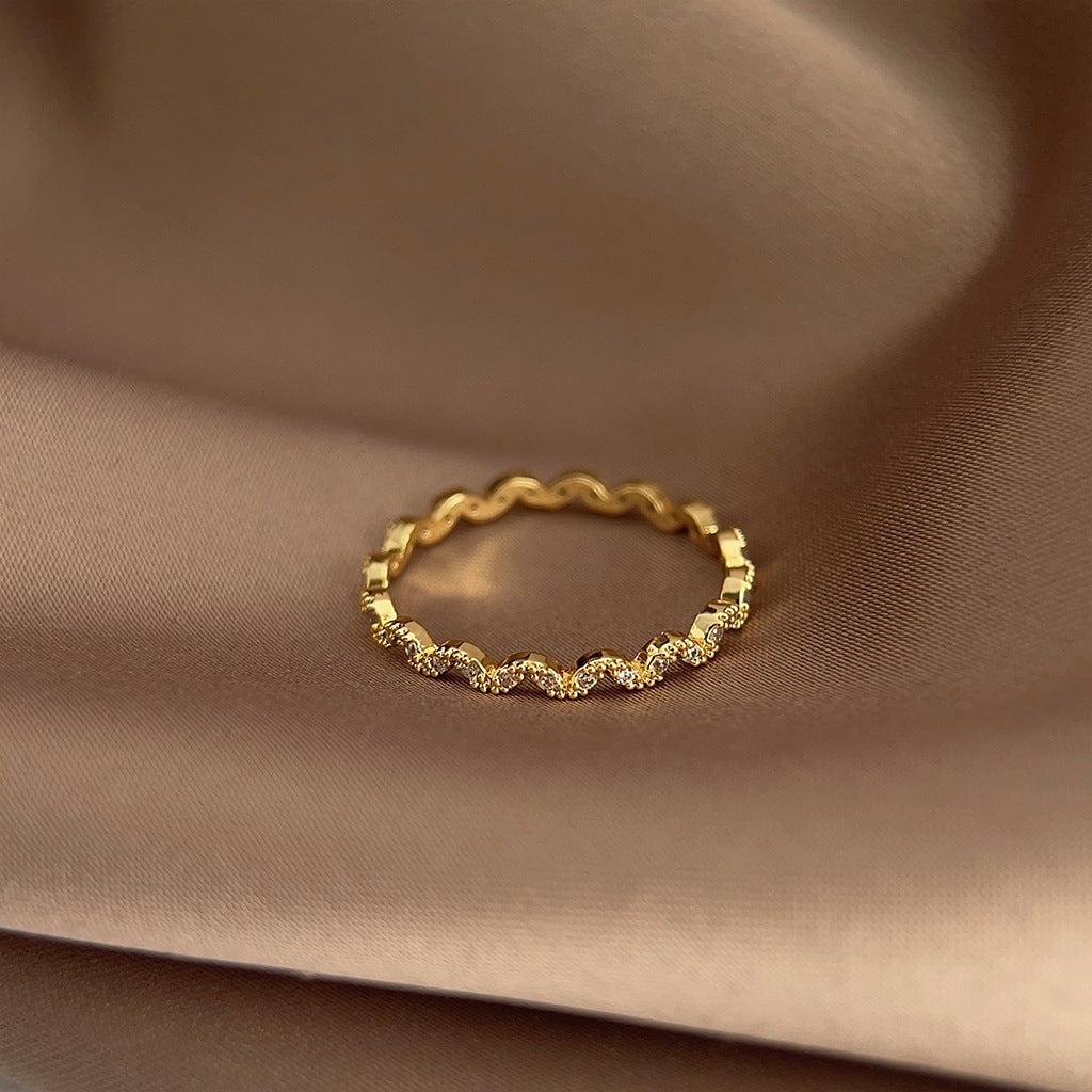Wavy Gold Ring