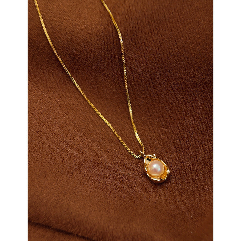 Pearl Treasure Nest Necklace