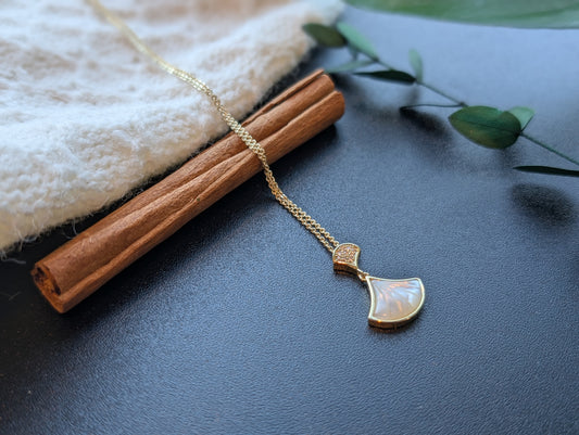 Fan Pendant Necklace