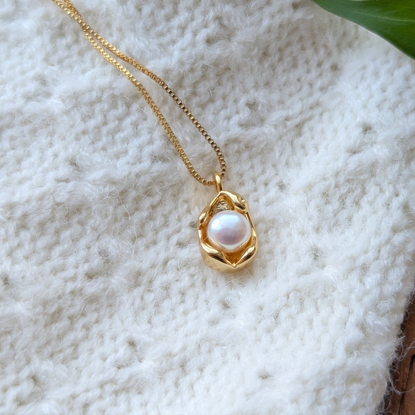 Pearl Treasure Nest Necklace