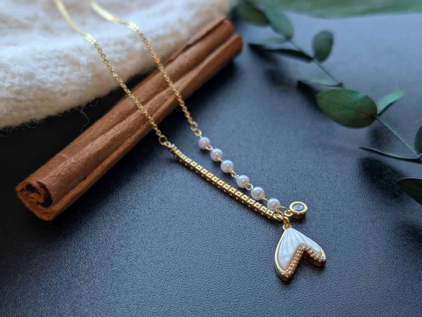 Mermaid Kiss Pearl Necklace