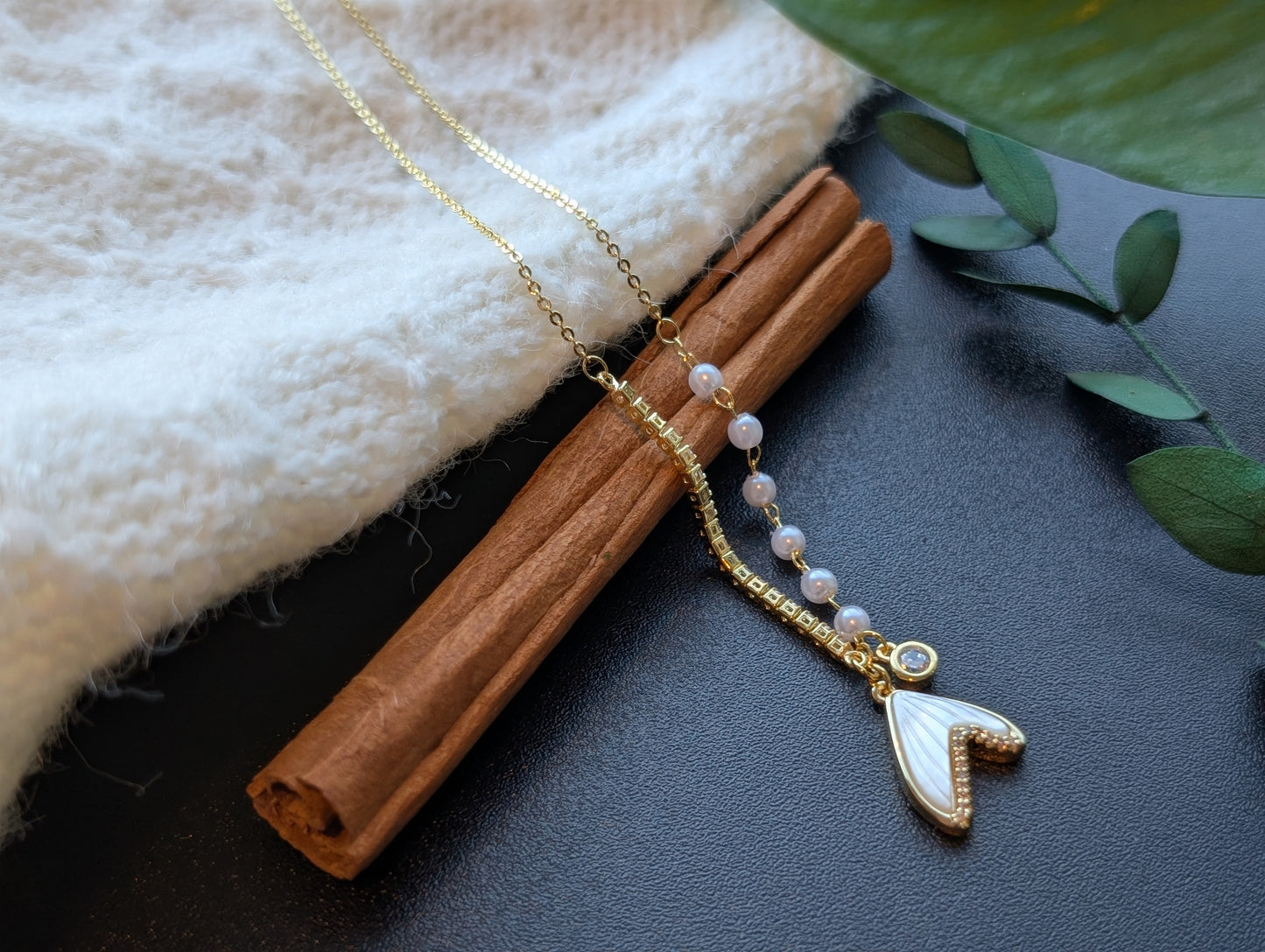 Mermaid Kiss Pearl Necklace