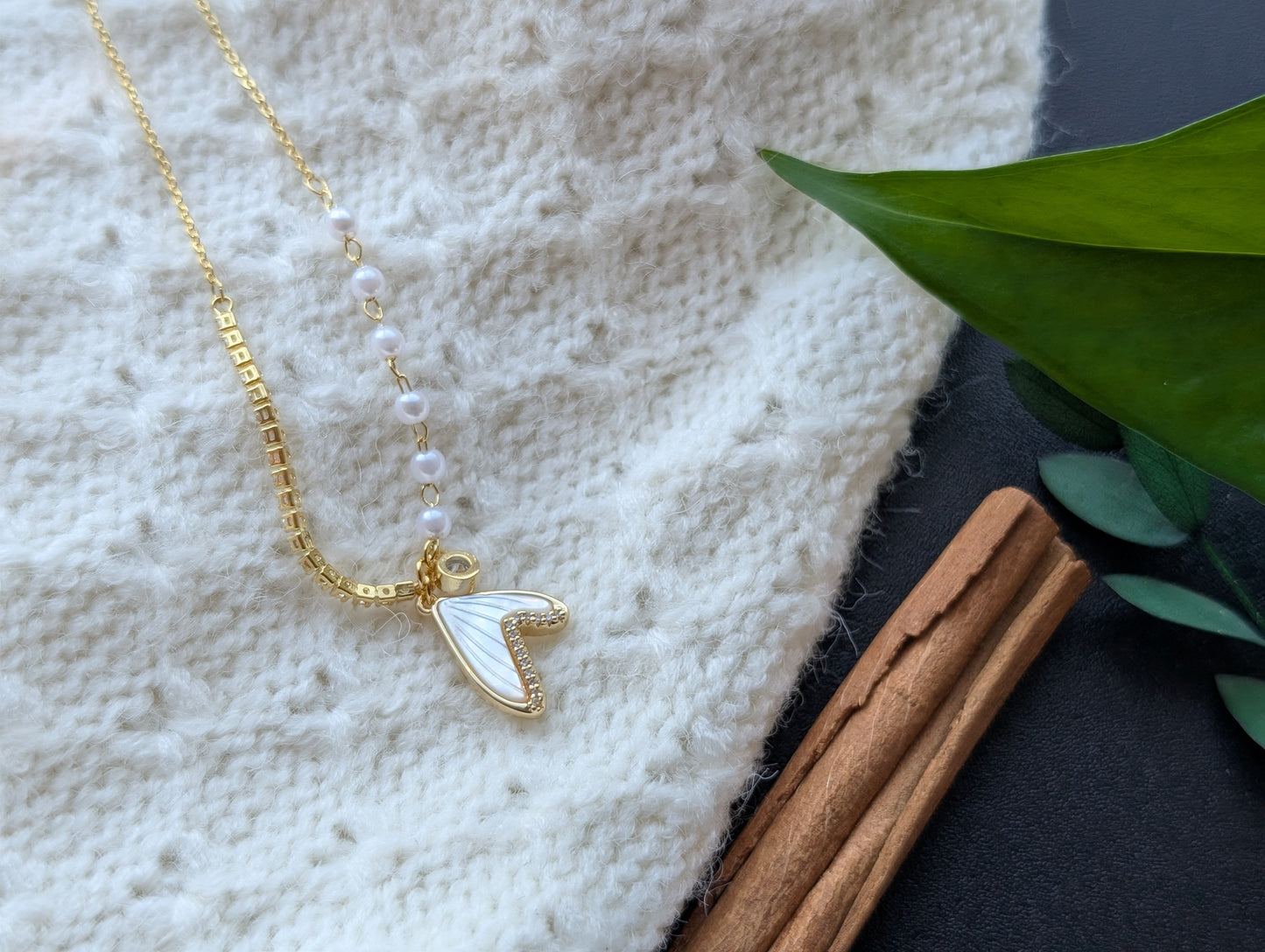 Mermaid Kiss Pearl Necklace