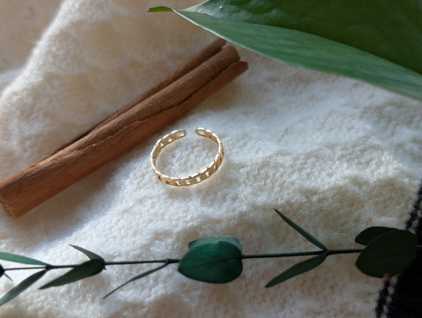 Treasure Textured Ring