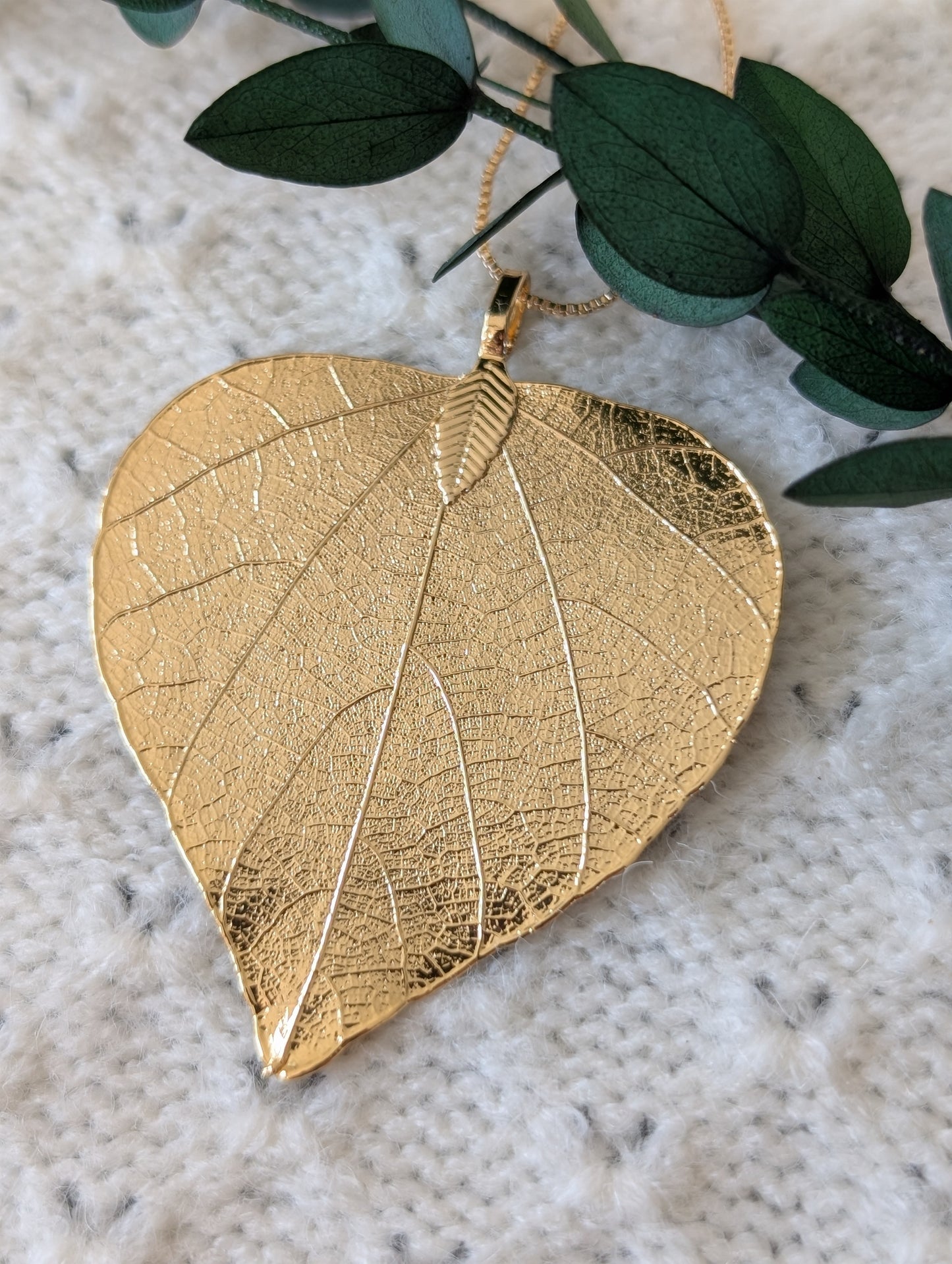 18k Gold Real Ceropegia (String of Hearts) Leaf Necklace