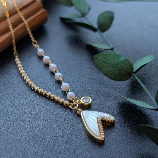 Mermaid Kiss Pearl Necklace